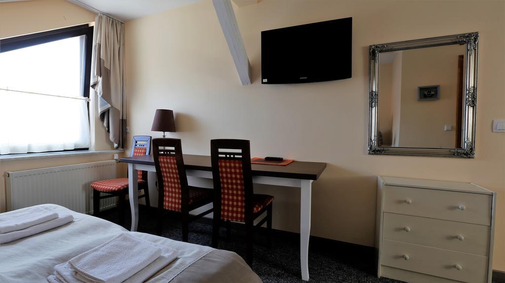 Deluxe Double Room with Shower,807010539:JPEG